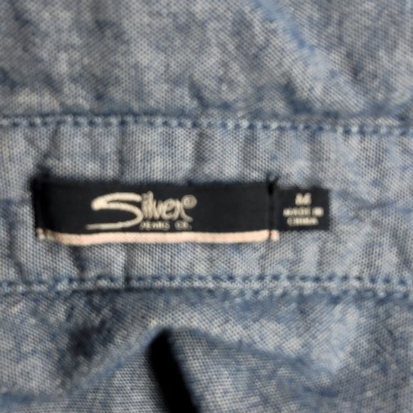 Silver Jeans Co. Denim Shirt in Size M - Picture 11 of 15